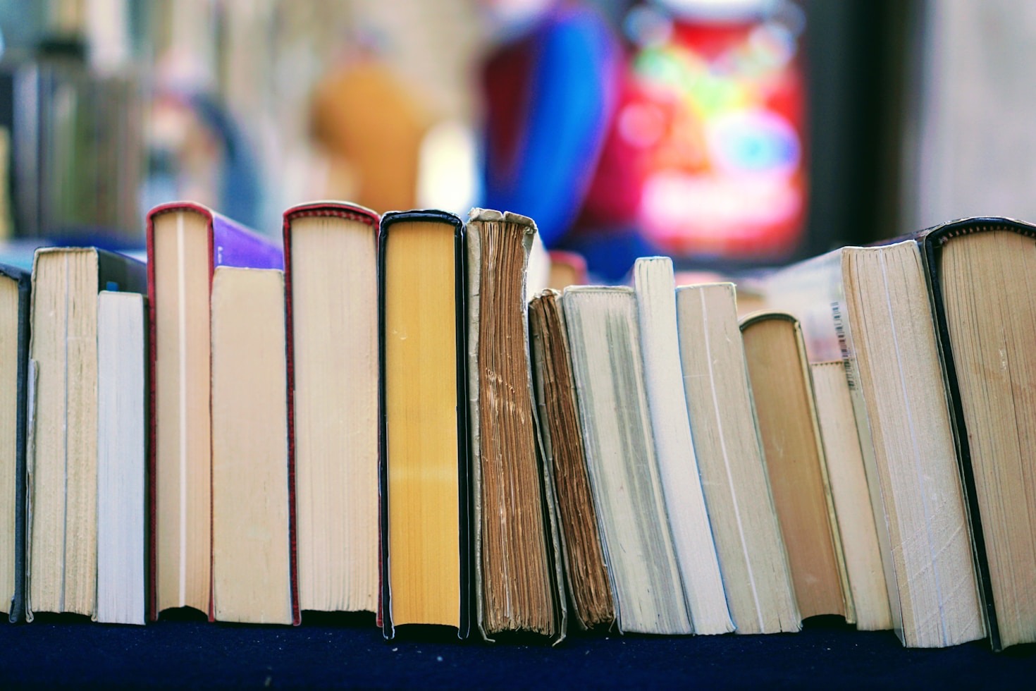 Autores emergentes que están cambiando el panorama